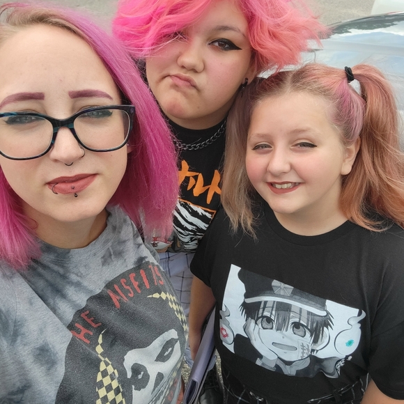 Meet your Posher, Tyza - Picture 5 of 8